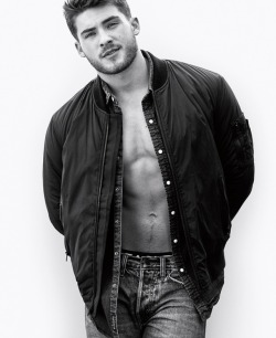 celebritiesintheworld:  Cody Christian for