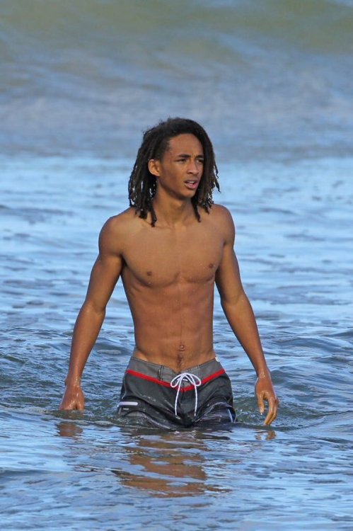 hotfamousmen:  Jaden Smith