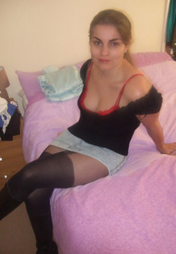 alisoncutie:  my husband is out this afternoon but he said i can invite some of you round for sex with me…