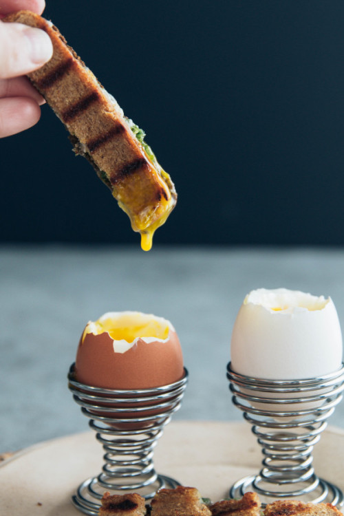 savorytoothgirl:DIPPY EGGS & SPICY FETA PROVOLONE SOLDIERS