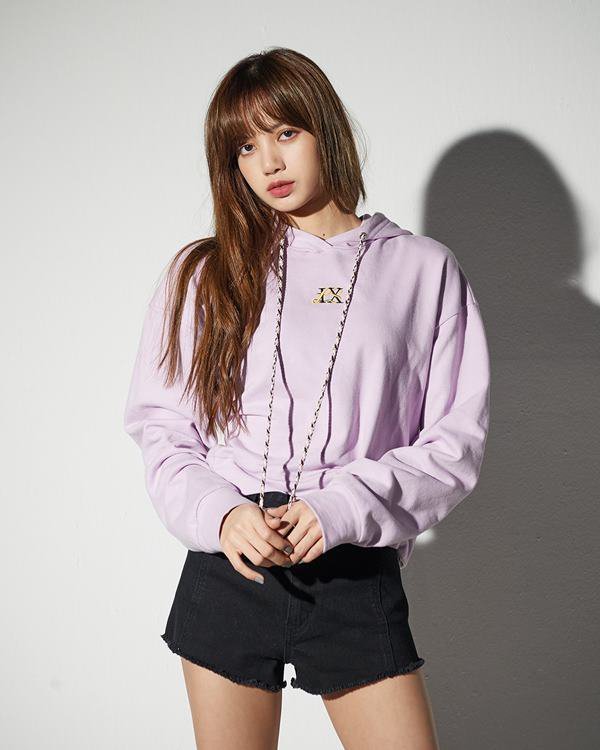 [ENDORSEMENT] Lisa - NONA9ON’s Capsule Collection... : BLACKPINKOFFICIAL