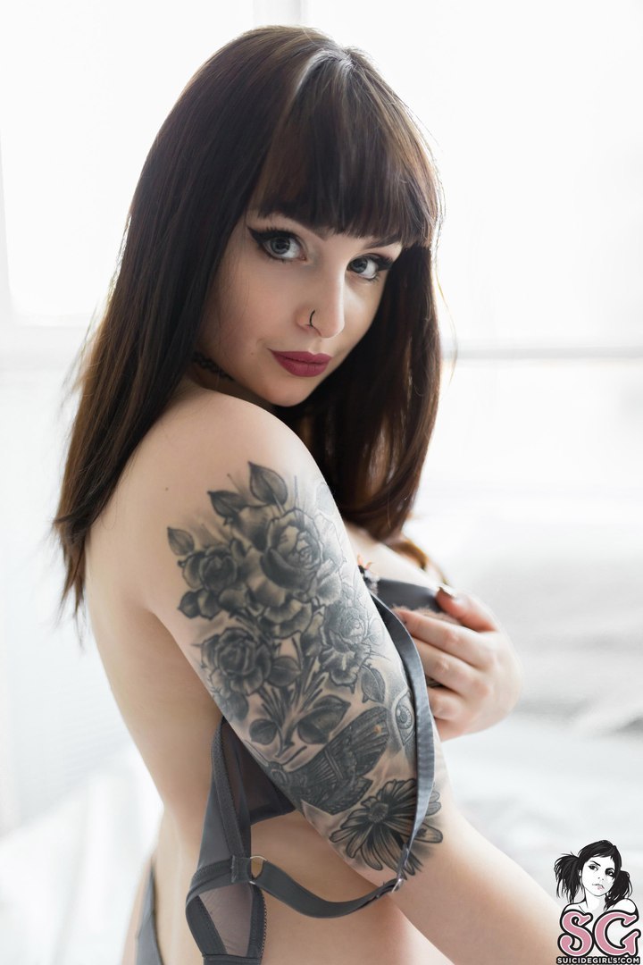 selfhigh5:  geegee suicide