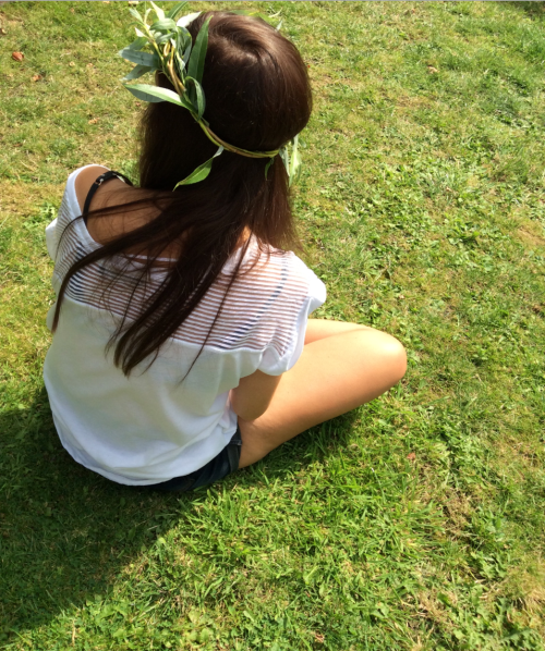 Yay for willow crowns.