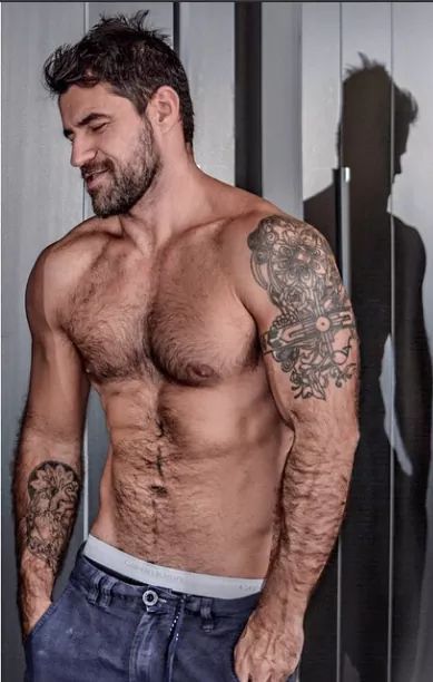 furryscruffynuggle:  