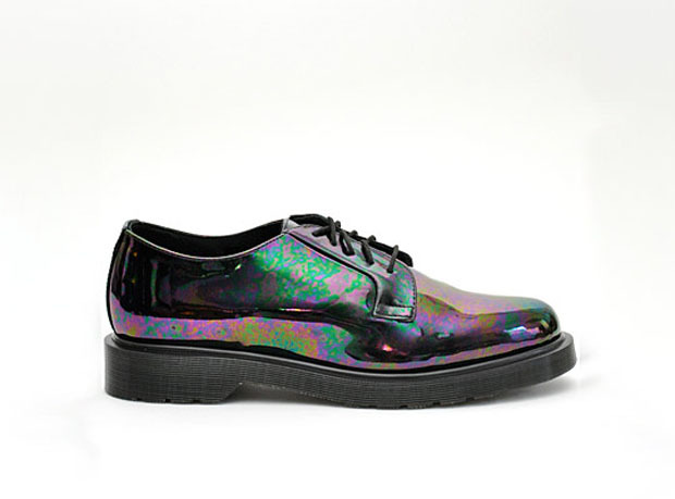 mysecretbutthole:  marimopet:  Lex five-eye shoes in black petrol from Doc Martens