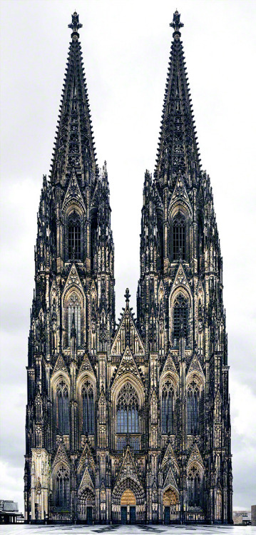 ufansius: Markus Brunetti, from his Façades series (from top): Cortegaça, Paróquia de Santa