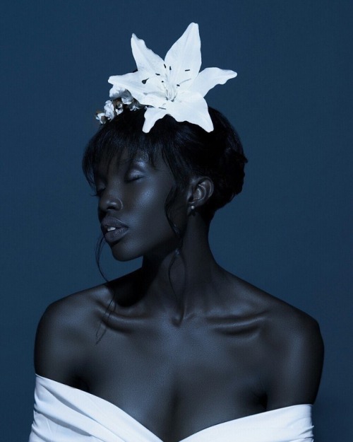 blackpeoplefashion:Stephanie Obasi photographed by Oye Diran.