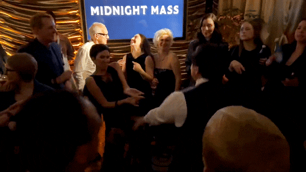 harveyguillensource:Harvey Guillén and Kristen Wiig had a dance-off to Uptown Funk at the 202