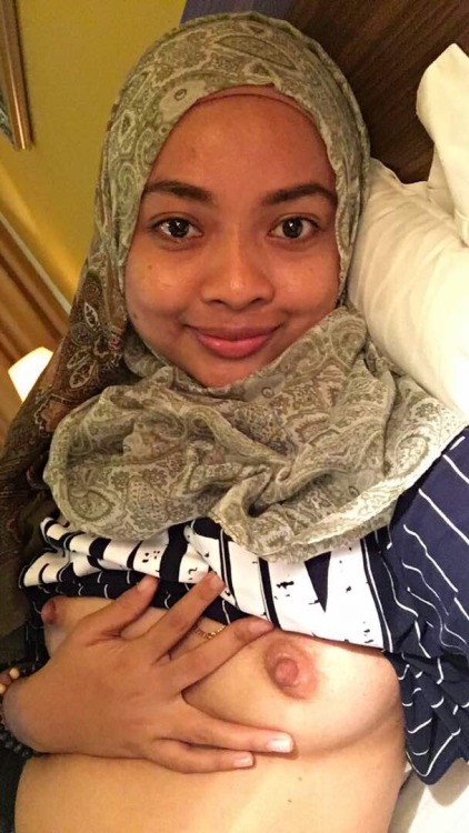 degiltapinakal69: Gadis melayu dahagakan kasih sayang cute