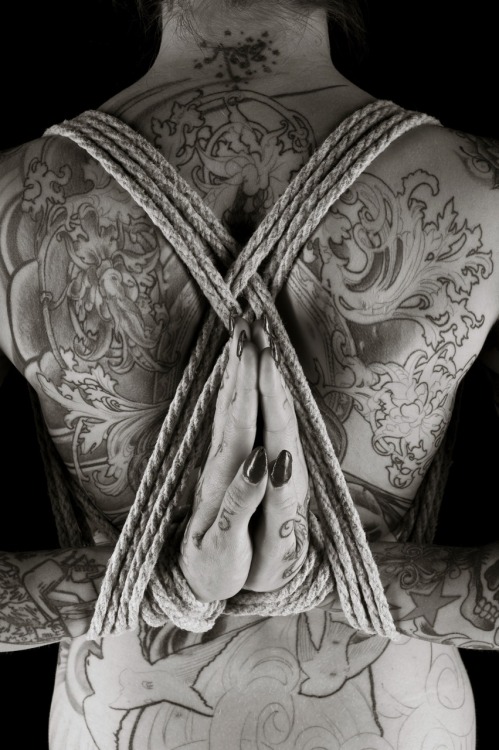 XXX mbradfordphotography:  Rope and Ink. Model photo