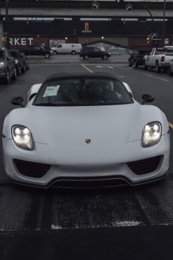 vistale:  Porsche 918 | via