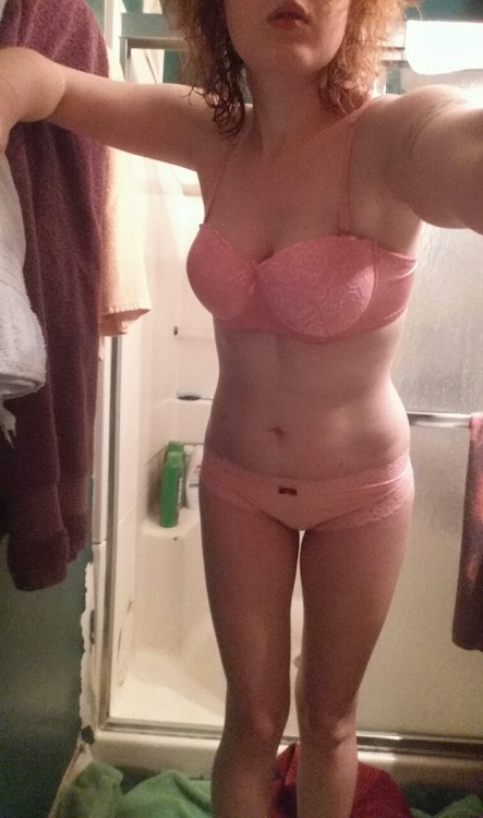 Sex wearmedowntobones:  Pretty in pink pictures