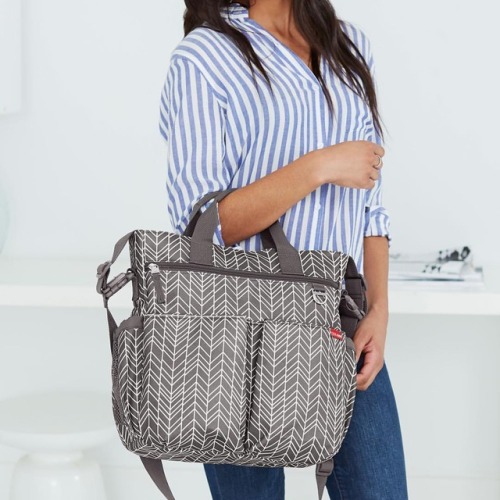 @skiphop makes the perfect diaper bags! Not too big not too small, lots of pockets for sections of e