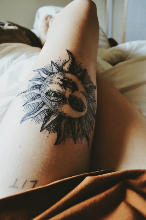 eartheld:  New tattoo:) getting my other thigh fucked up soooooon……ignore the blood clots near the m