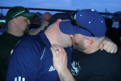 phila-bear:  real men kissing…WOOF! 