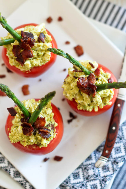 Fresh Stuffed Tomatoes 3 ripe medium California Tomatoes 4 hard boiled eggs 1 ripe avocado 1 cup bab