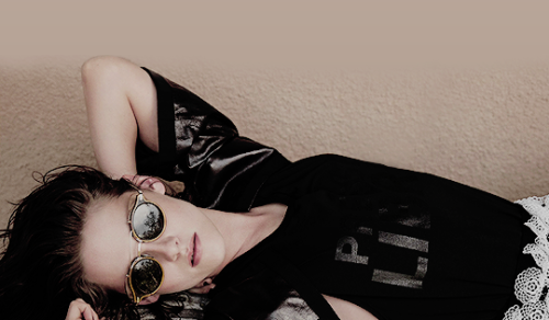 kristensource:  ”I prefer to be hated than be false and fool people.” ― Kristen Stewart   F*cking ugh.
