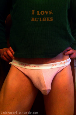 thongblog:  I also love bulges