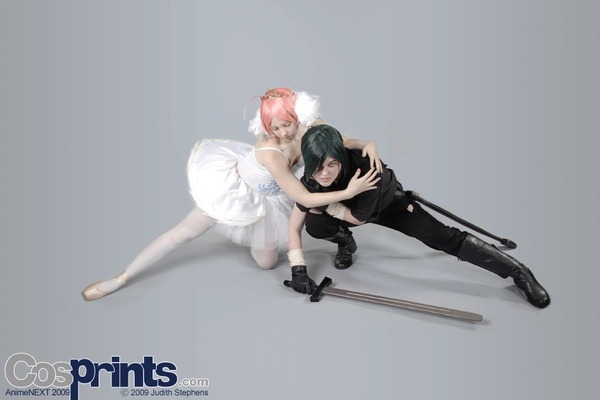 womenwhowearpantyhoseincosplay:  Part 7 of various people cosplaying as characters
