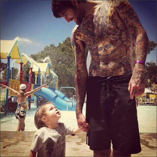 boredpanda:    Babies And Their Tattooed Parents That Look Absolutely Beautiful Together  