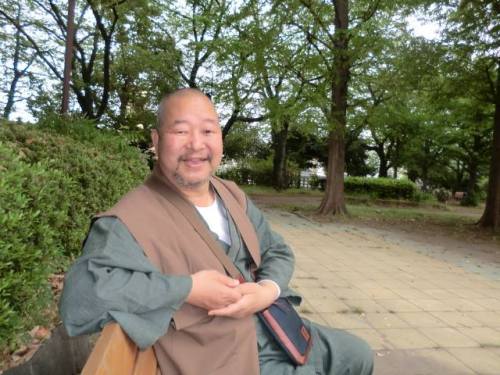 I just love that oriental guy, he’s so smooth and sexy.
