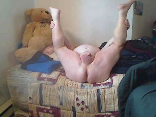 arthurmexdf:  gotsilver:  he is gorgeous  Súper cachondo !!!! Ese daddy