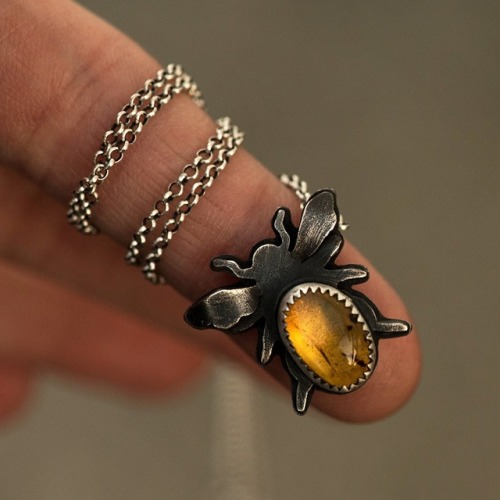 sosuperawesome:Amber Bee Rings and NecklacesBear and the Adelaide on EtsySee our #Etsy or #Bees tags
