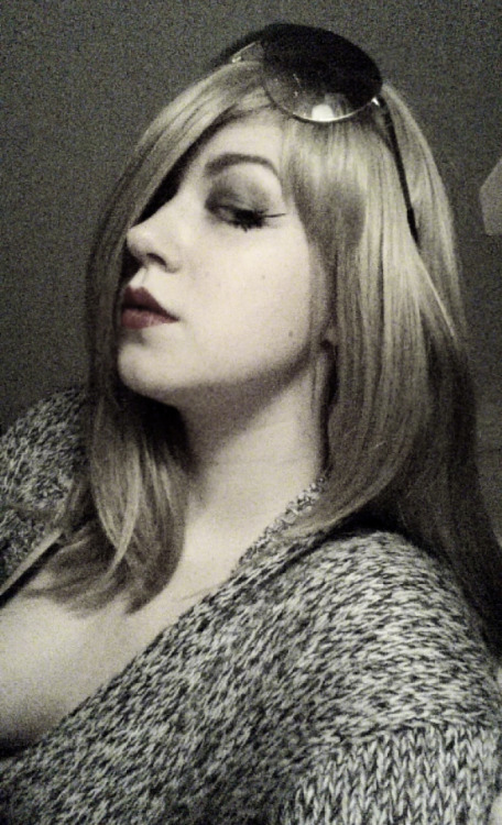 hansmannette:  “rocky, you can’t cosplay jeanne with a blonde wig”  uh yes i can *puts b/w filter over it*