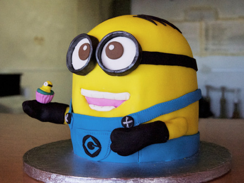 Dave the Minion Cake!