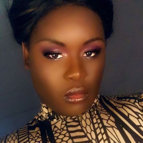 vanessachrisley1:I am the makeup queen.#iamthemakeupqueen #instagrammer #instagram #instamakeupartis