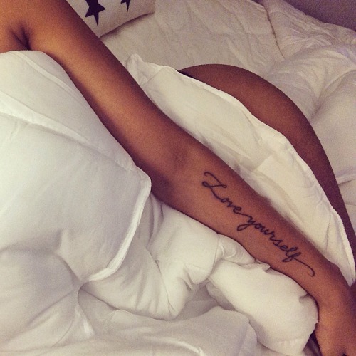 alanabitchhhhh:  therealleaah:  luredlust:  Wrapped in cocaine Instagram @pdxcvi  XIV  ︻╦╤─
