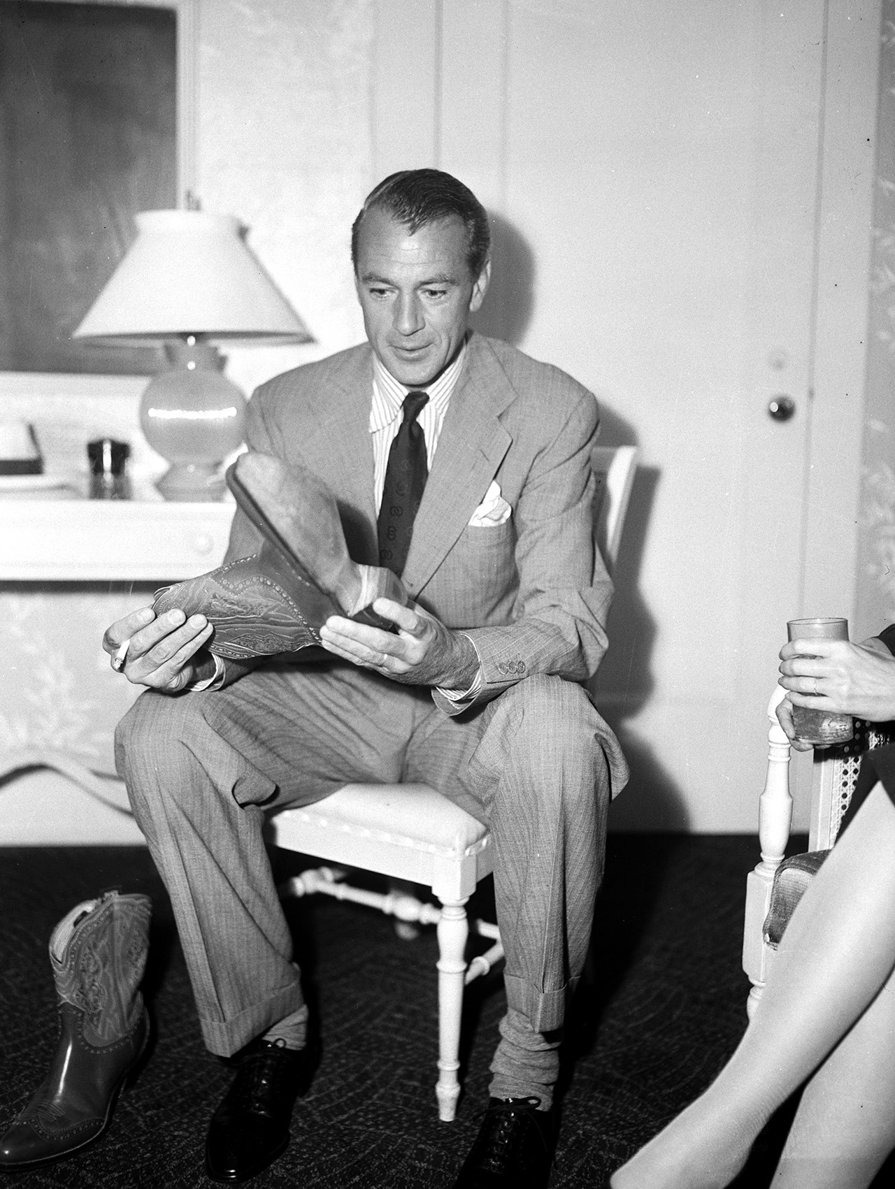 Read That Menswear Guy Once.
Gary Cooper, 1945.