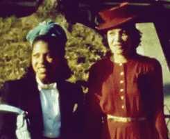 theladybadass:  Fashionable Black Americans (circa 1940s) (footage found in Prelinger’s open archive) 