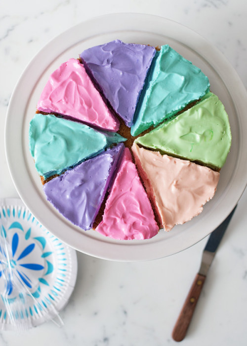 foodiebliss:  21 Insanely Delicious Desserts That Aren’t Afraid To Wear ColorSource: Buzzfeed   Where food lovers unite.    