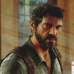 shane-melville:  dose anyone else think nathan drake &amp;  joel look somewhat the same lol its like father and son   Would love to see them in a game together or a porno either one is fine! ;)