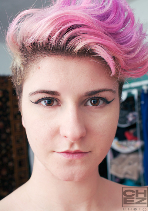 chezphoto:  not quite sure what my hair is doing anymore 
