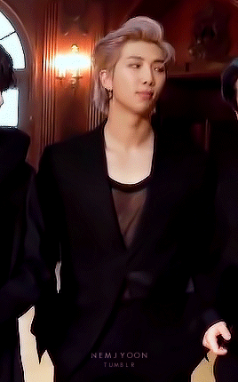 Waitaminutewaitaminute SIR???!!! YOUR BOOBS ARE OUTAKJSDHF