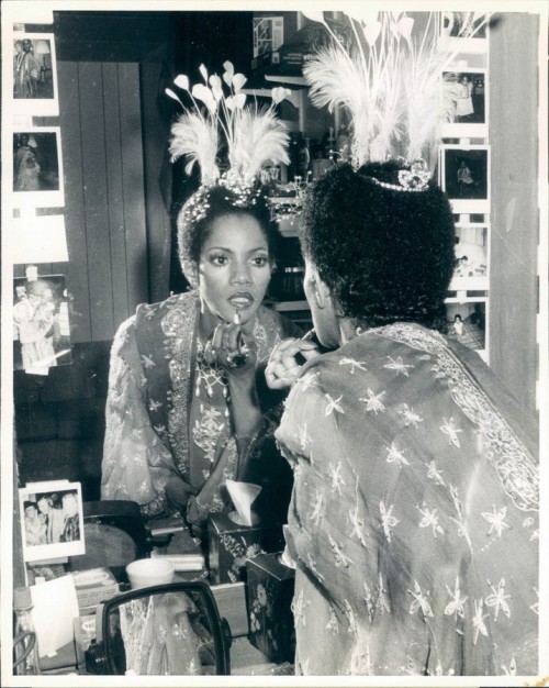 classicladiesofcolor:Melba Moore getting ready to perform in the Broadway play, Timbuktu, 