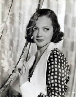 screengoddess:  SYLVIA SIDNEY 1935