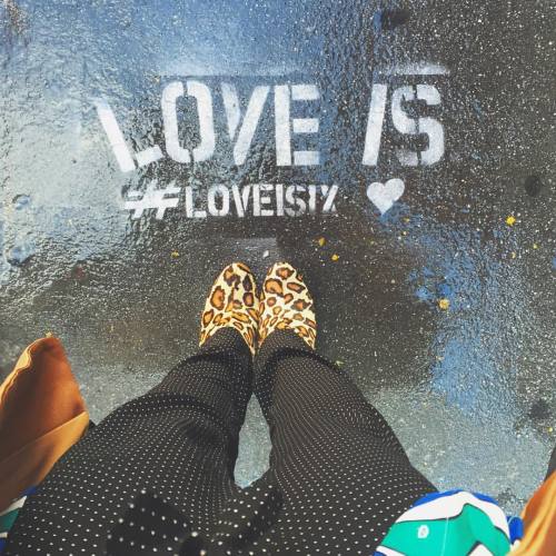 Love is… stripes, polka dots & my fave leopard @sam_edelman booties ❤️✌️ // #vêtudejoy #D