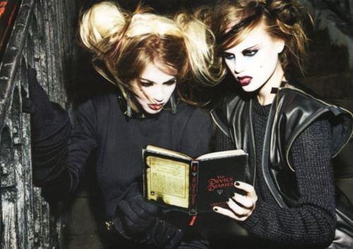 jinxproof:Luize Salmgrieze & Claudia Seiler Zoo Magazine #21 ph. Ellen von Unwerth