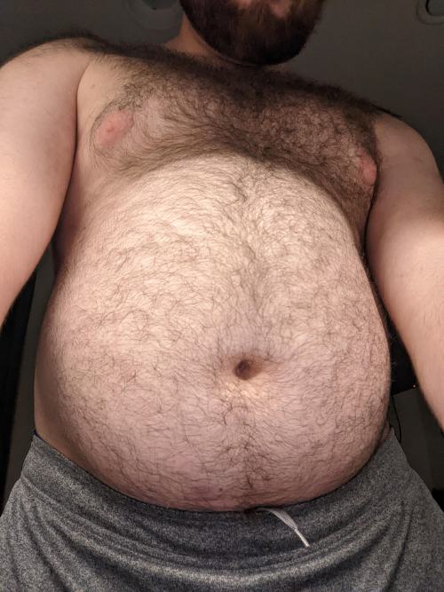 guys with bellies cuddle better:)more here