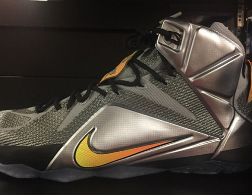  Nike LeBron 12 &lsquo;Flight&rsquo; - Detailed Look via SneakerFilesMore sneakers here.