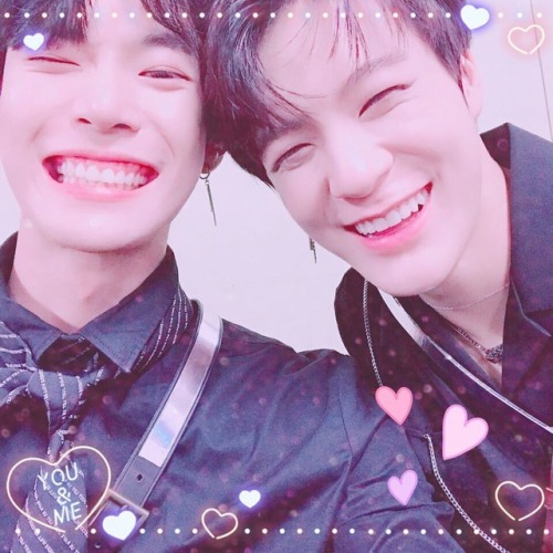 Such beautiful smiles! #NCT #NCTU #NCTDream #Doyoung #Jeno #Cute #Kpop