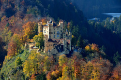 intothegreatunknown:  Neuschwanstein Castle,