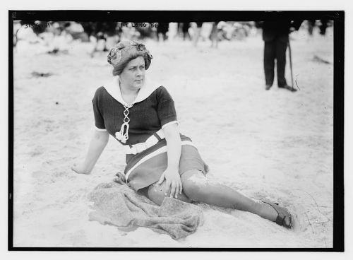 onceuponatown:Long Beach, Long Island. New York. Between ca. 1900 - 1915. 