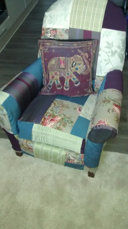 daisyshanti: My boyfriend’s mom made reupholstered this chair for us Slowly making our apartment fee
