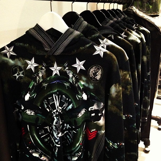 dope-diamond-bro:  Fa$hion Blog 