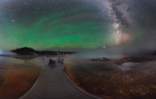 Airglow over hot waters It&rsquo;s not just auroras that fill our sky with eerie light. The weak