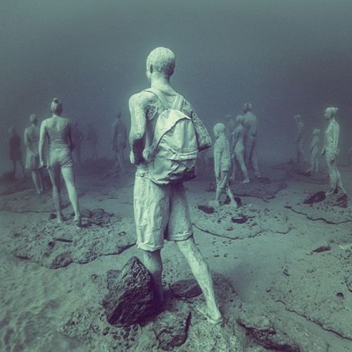 XXX mymodernmet:  Underwater Sculptures Celebrate photo